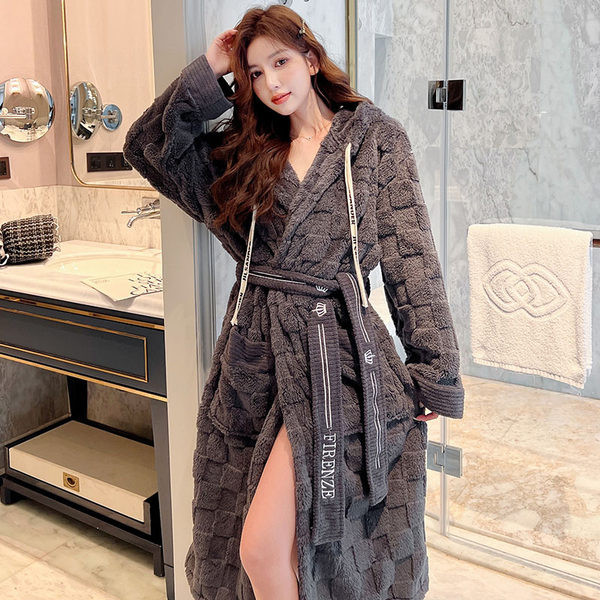 Дамски ежедневен халат с качулка