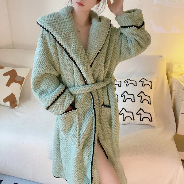 Дамски халат с качулка в два цвята 