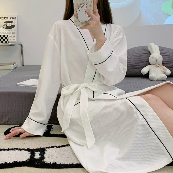 Дамски ежедневен халат с джоб и колан