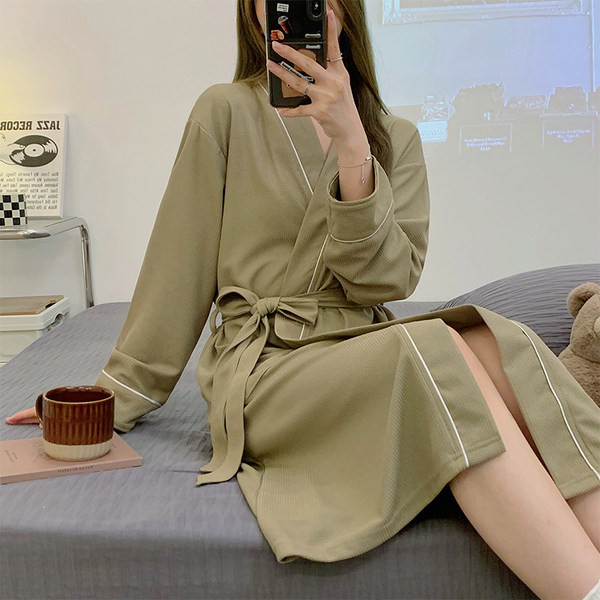 Дамски ежедневен халат с джоб и колан