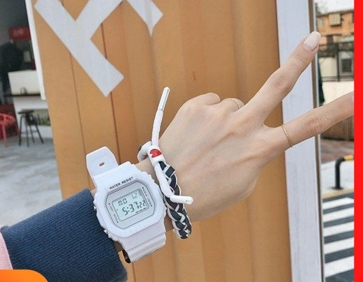 Детски електронен часовник в няколко цвята 