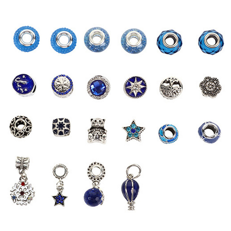 Коледен адвентен календар за 2023 г. Navidad Decor 24-дневен календар с обратно отброяване Коледна тематика Направи си сам бижута Комплект гривна с талисман Подарък