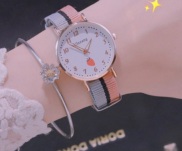 Детски ежедневен - часовник в няколко цвята 