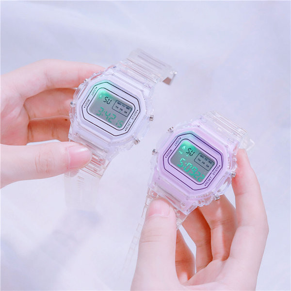 Детски часовник с квадратен циферблат и силиконова каишка