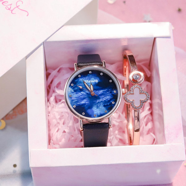 Детски кожен часовник в четири цвята 