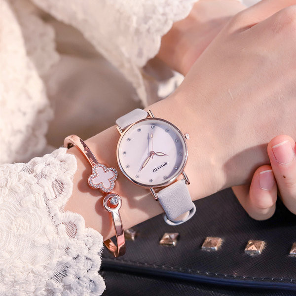 Детски кожен часовник в четири цвята 