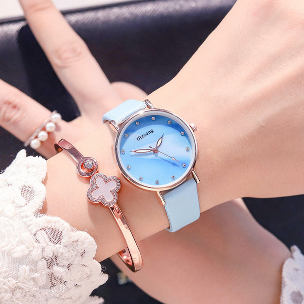 Детски кожен часовник в четири цвята 