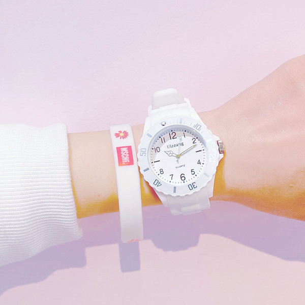 Ежедневен детски часовник с каишка от еко кожа