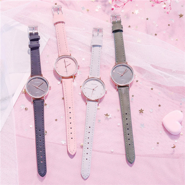 Детски водоустойчив часовник с каишка от еко кожа