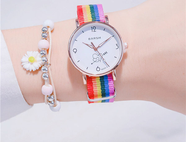 Детски часовник с каишка от канава