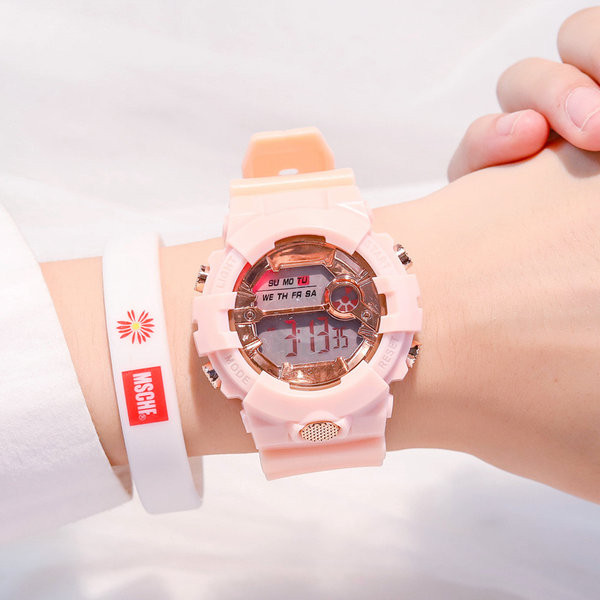 Електронен детски часовник в няколко цвята 