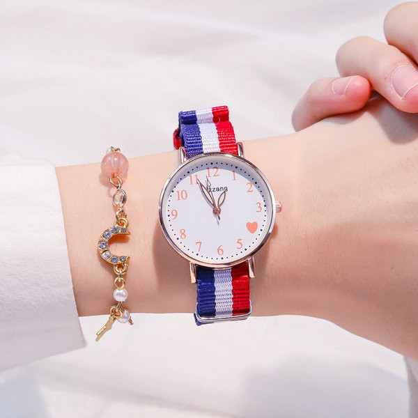 Ежедневен детски часовник в различни цветове 