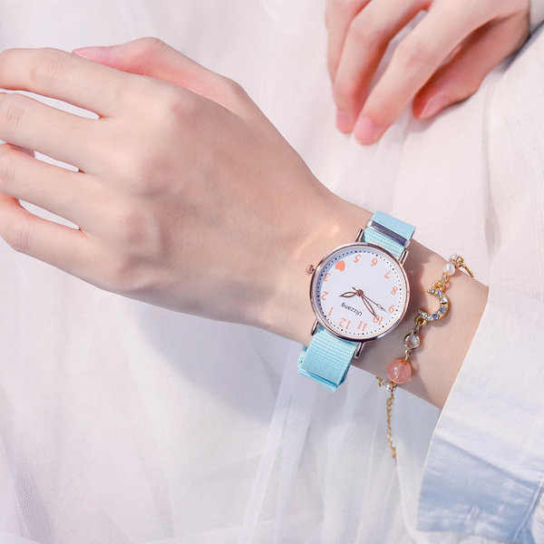 Ежедневен детски часовник в различни цветове 