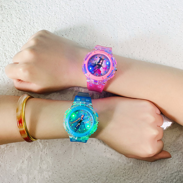 Laste helendav animatsiooniga kell