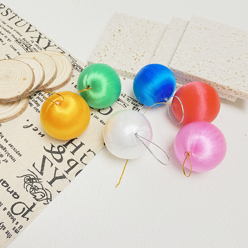 6/12tk/partii Kuuevärvilised jõulupallid Jõuluvärvilised siidipallid Jõuluvahupallid Jõulukaunistused Ripatsid Uusaasta