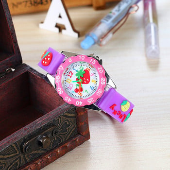Детски часовник с цветна апликация 