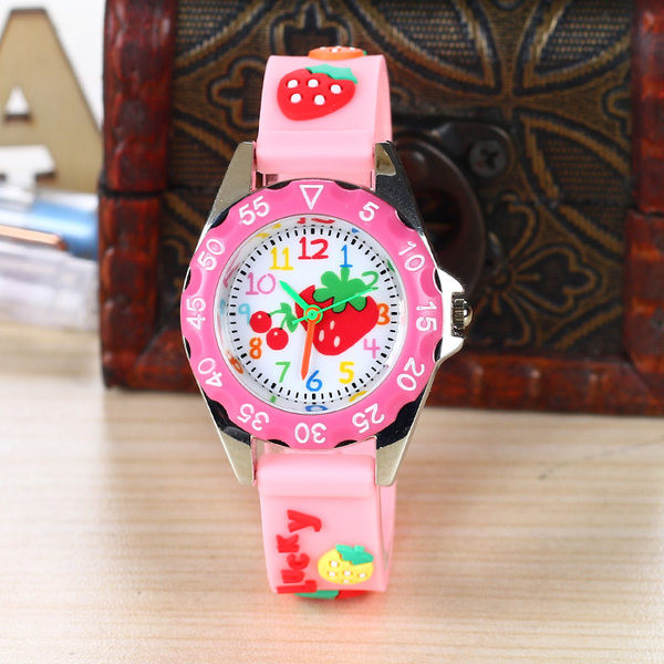 Dječji sat sa šarenom aplikacijom