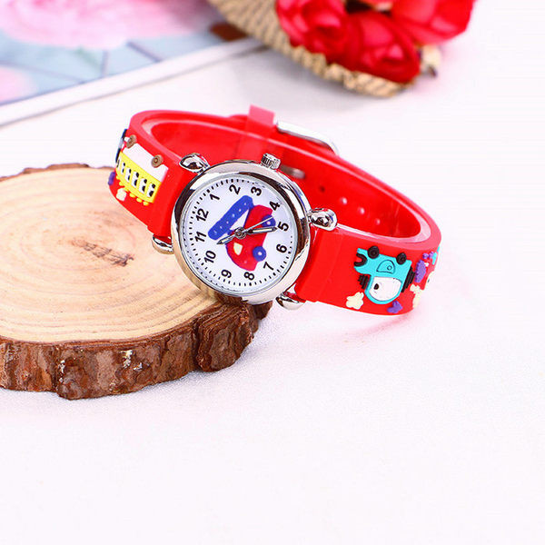 Детски водоустойчив часовник в четири цвята 