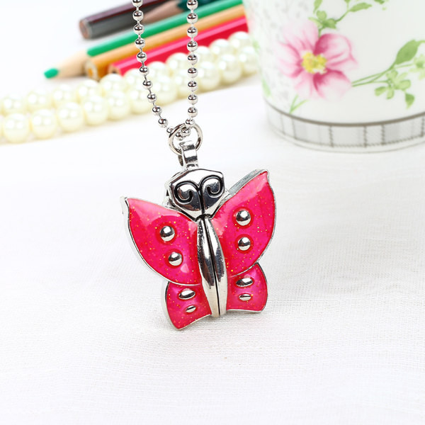 Нов модел колие - детски часовник 