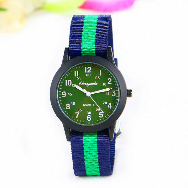 Детски ежедневен часовник с каишка от канава