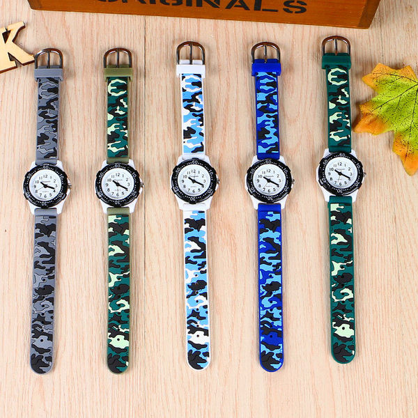 Водоустойчив детски часовник със силиконова каишка