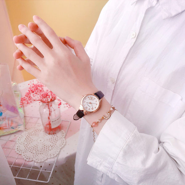 Детски ежедневен часовник с каишка от еко кожа