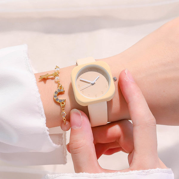 Детски квадратен часовник 