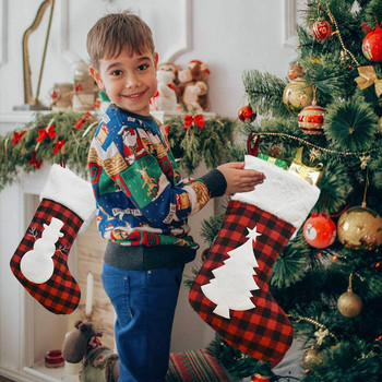 Χριστουγεννιάτικη κάλτσα Κόκκινη καρό άλκη νιφάδα χιονιού δώρο Τσάντες καραμέλα Χριστουγεννιάτικες κάλτσες κεντήματος Χριστουγεννιάτικο μενταγιόν Χριστουγεννιάτικο δέντρο Χριστουγεννιάτικη διακόσμηση για το σπίτι