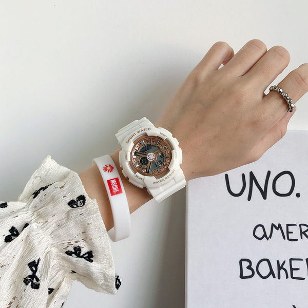 Детски спортен часовник - в няколко цвята 