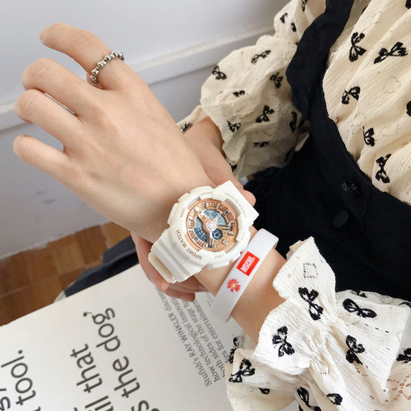 Детски спортен часовник - в няколко цвята 