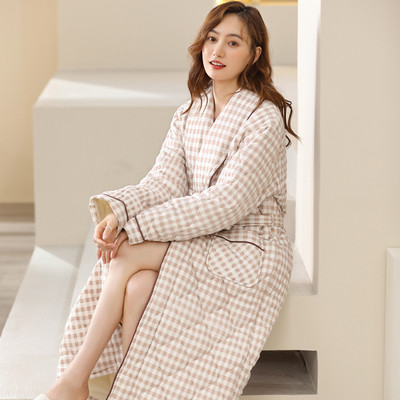 Дамски халат с джоб в различни цветове