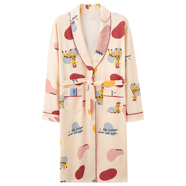 Ежедневен халат със средна дължина и принт