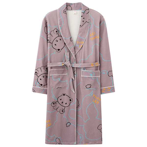 Нов модел дамски домашен халат с цветна щампа