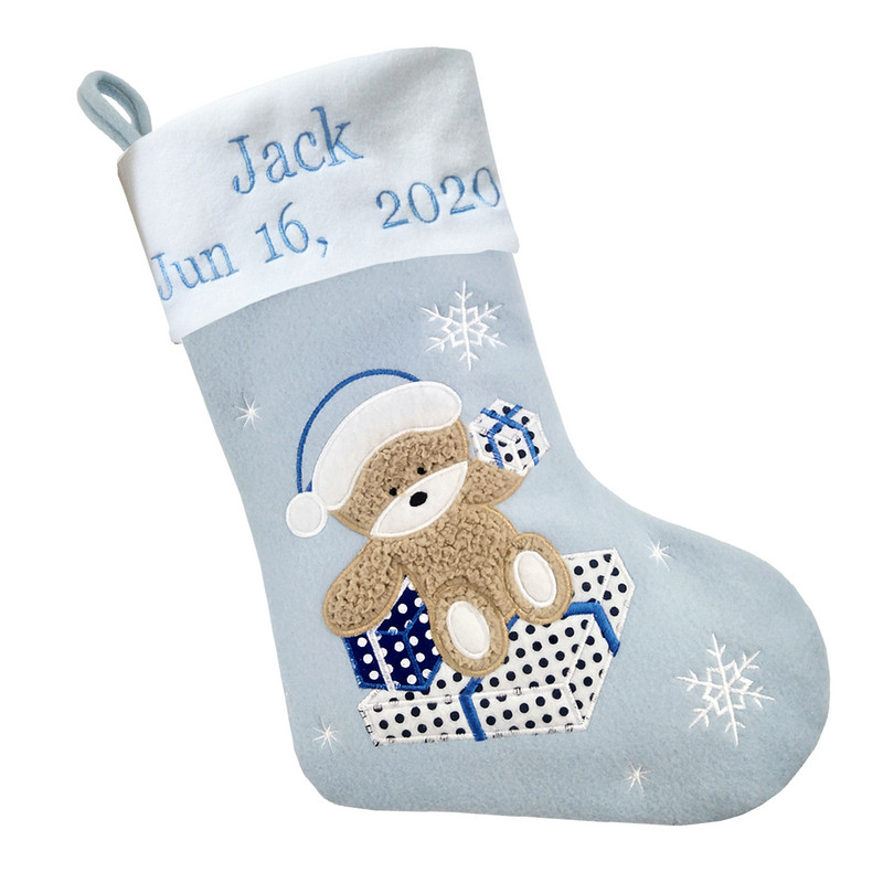 Персонализирани бебешки коледни чорапи с бродирано име и рожден ден с мече
