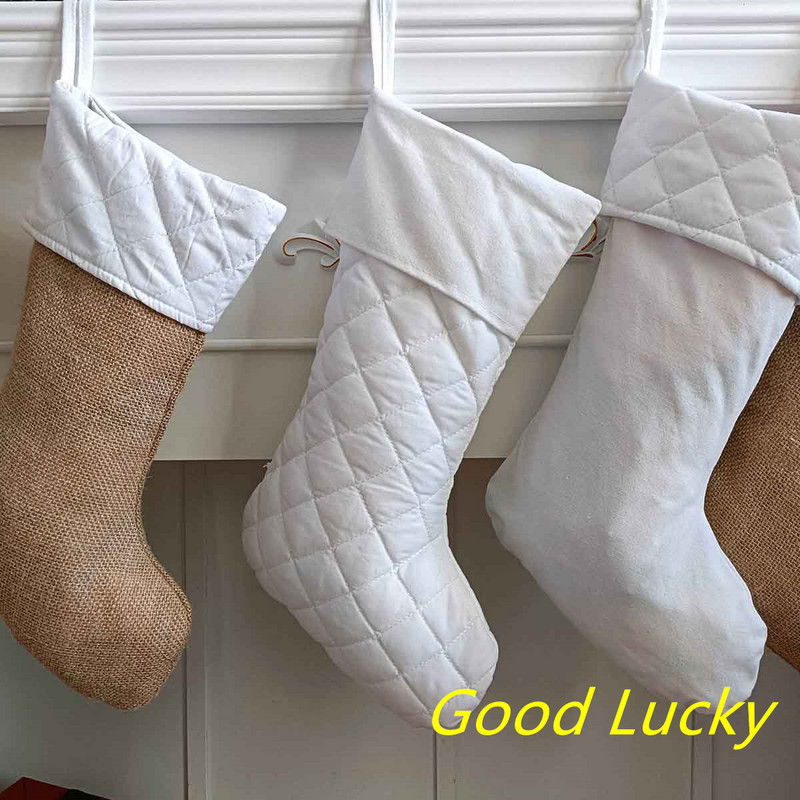 Горещи продавани коледни чорапи от ленен чул, бели ватирани чорапи за декорация на дома