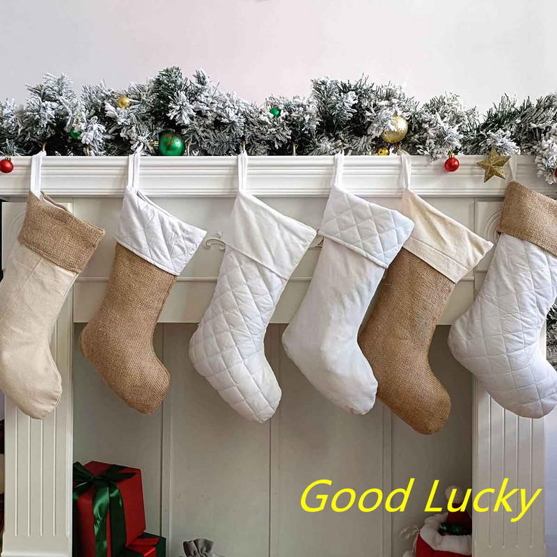 Горещи продавани коледни чорапи от ленен чул, бели ватирани чорапи за декорация на дома