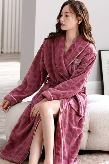 Нов модел дамски пухен халат с колан -няколко цвята