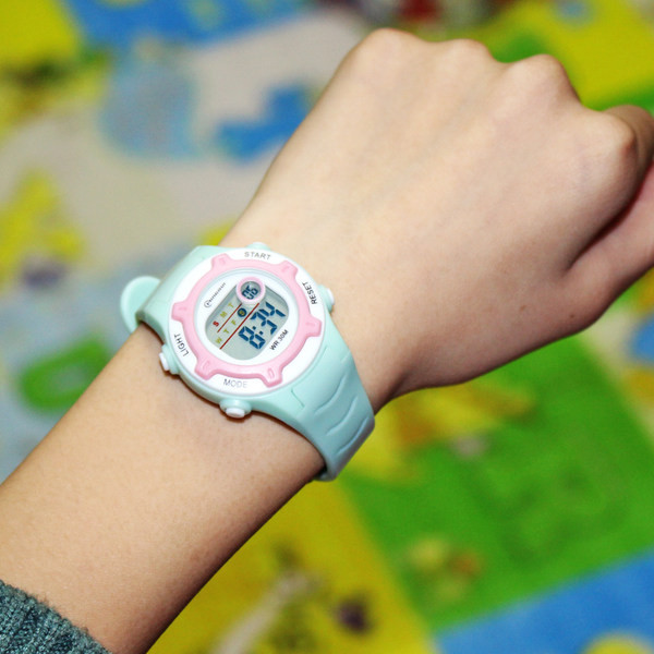 Детски електронен часовник със силиконова каишка