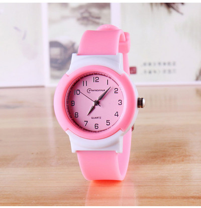 Водоустойчив детски часовник с силиконова каишка