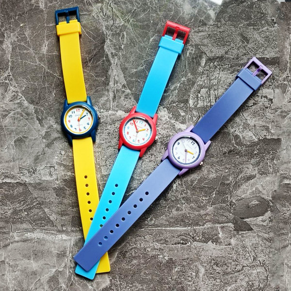 Водоустойчив  детски часовник с силиконова каишка 
