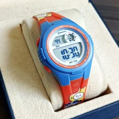 Детски водоустойчив часовник със силиконова каишка