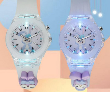 Helendav elektrooniline käekell tüdrukutele