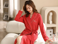 Дамски халат с бродерия и колан в няколко цвята