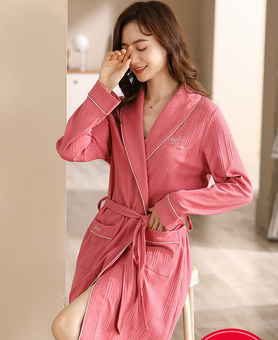 Ежедневен халат с надпис и джоб