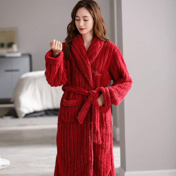 Плюшен дамски домашен халат с колан и джобове