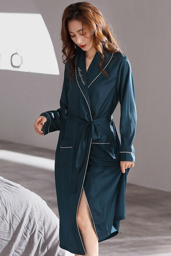 Нов модел дамски сатенен халат с колан -няколко цвята