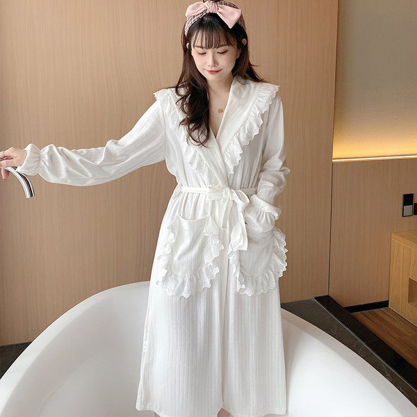 Дамски домашен халат с къдри и колан -бял и розов цвят