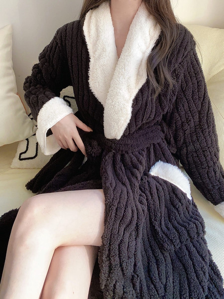 Дамски поларен халат с джоб и колан