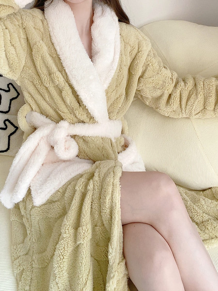 Дамски поларен халат с джоб и колан