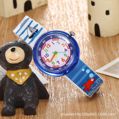 Aplikatsiooniga mehaaniline lastekell poistele ja tüdrukutele